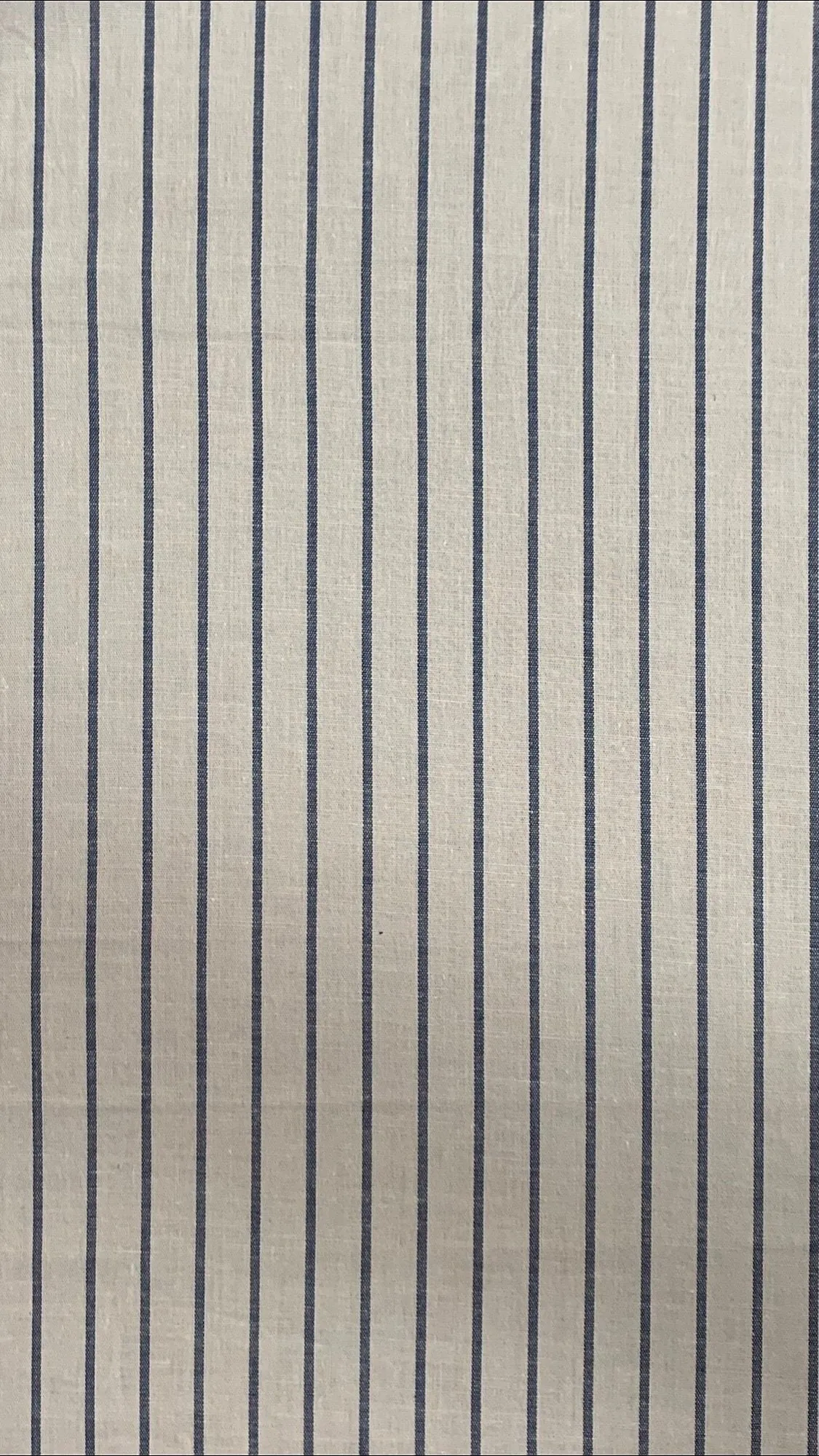 COTTON POPLIN YARN DYED "NEW" STRIPE STRETCHED WOVEN - SHIRTING FABRIC<br><h6>13E-WHITE/NAVY<br>061-CPOXS [NEW]</h6>