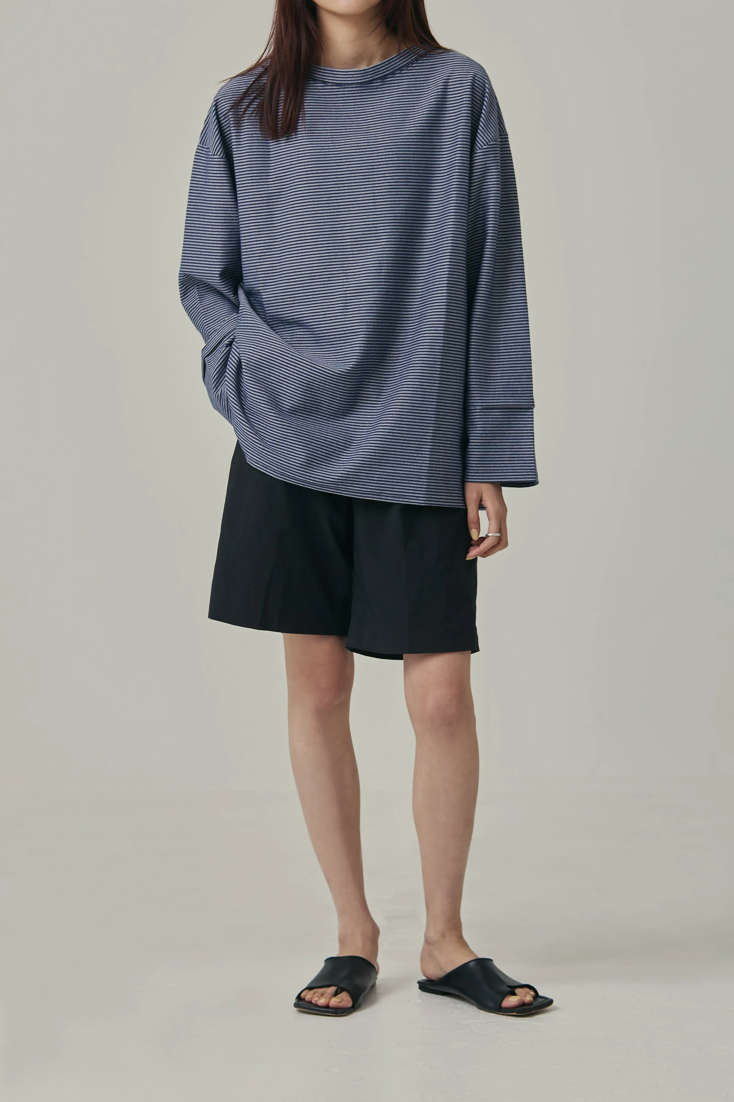 <Re stock>  drop shoulder border tops