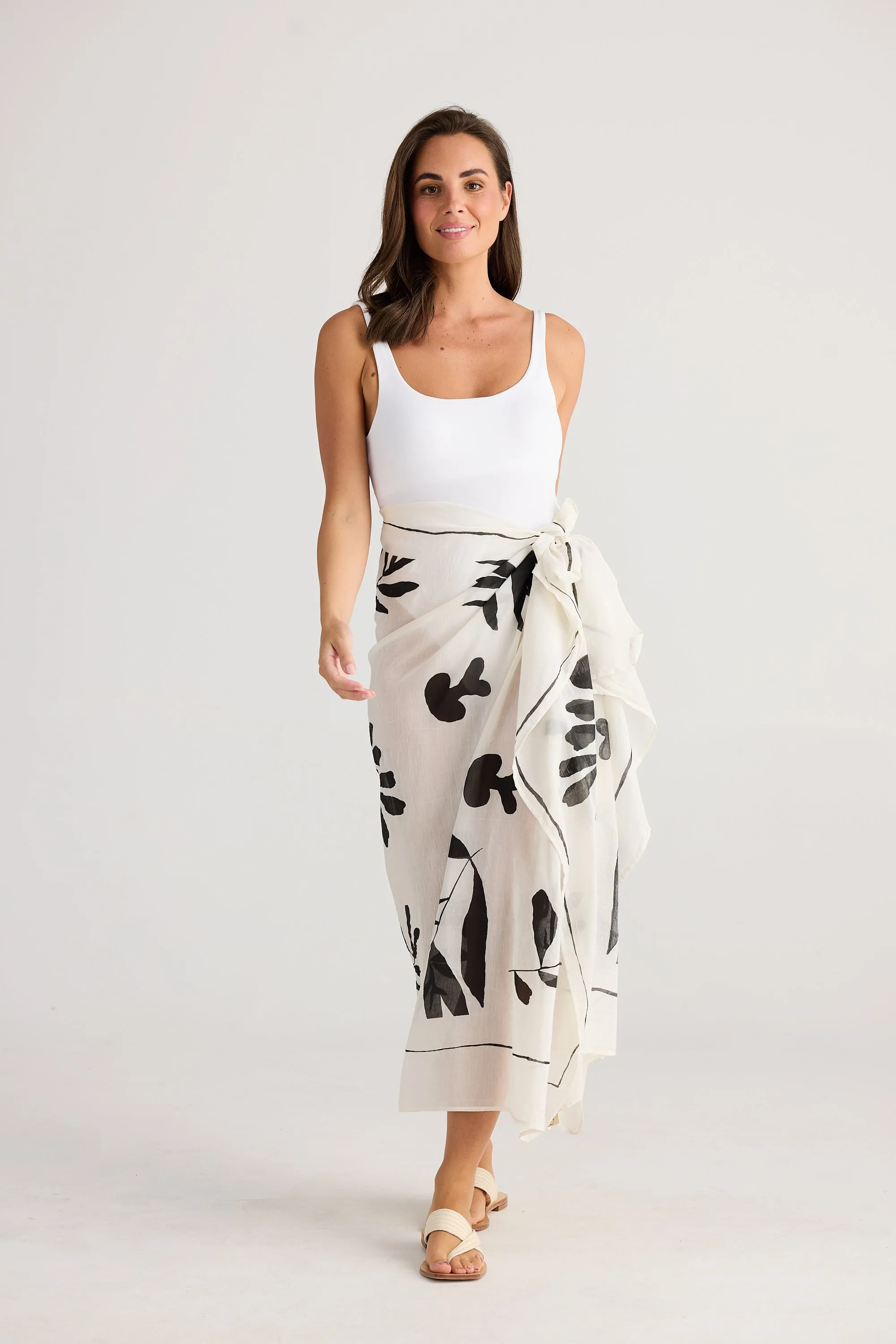Poko Sarong - Passion Flower Black - Cotton Silk