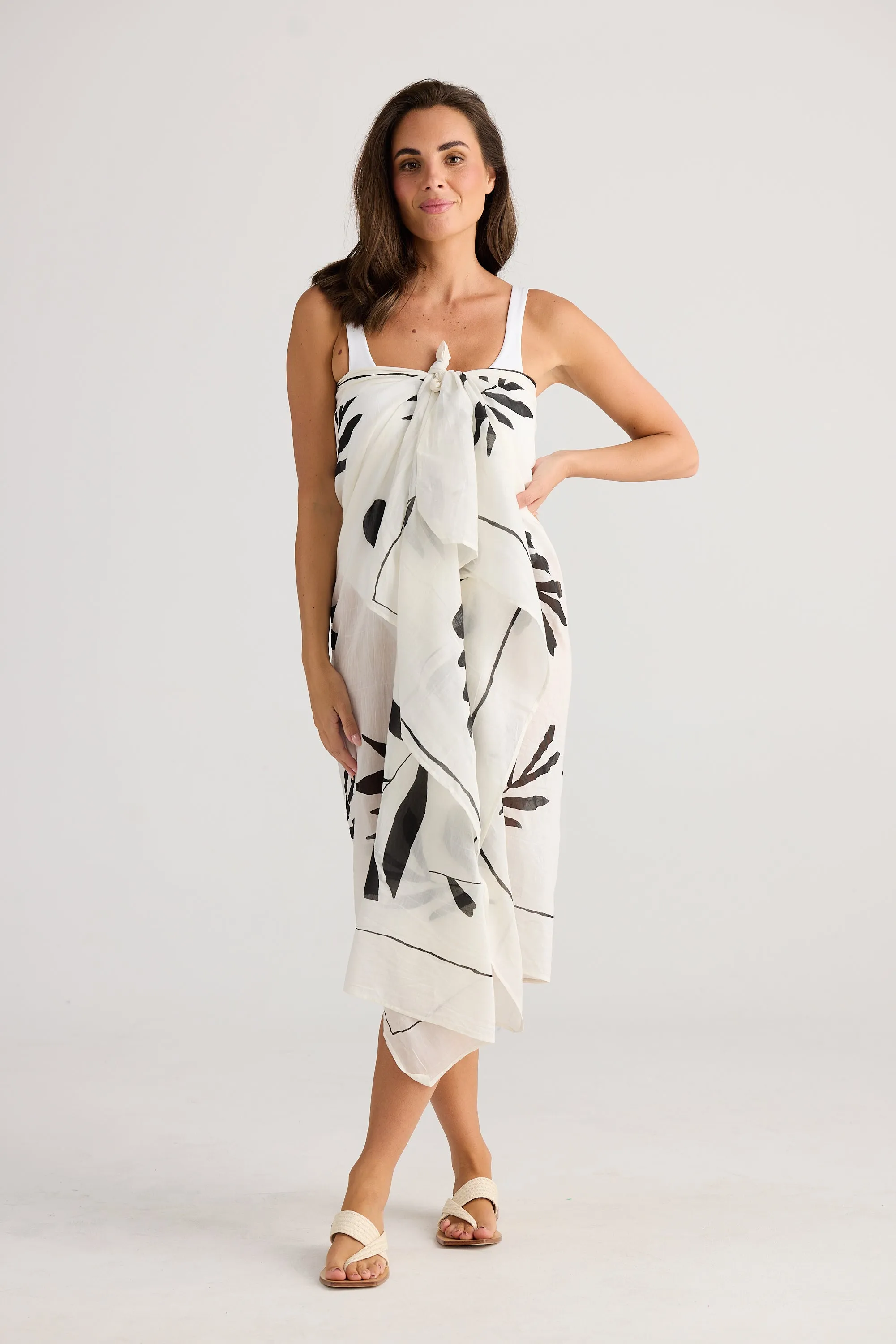 Poko Sarong - Passion Flower Black - Cotton Silk
