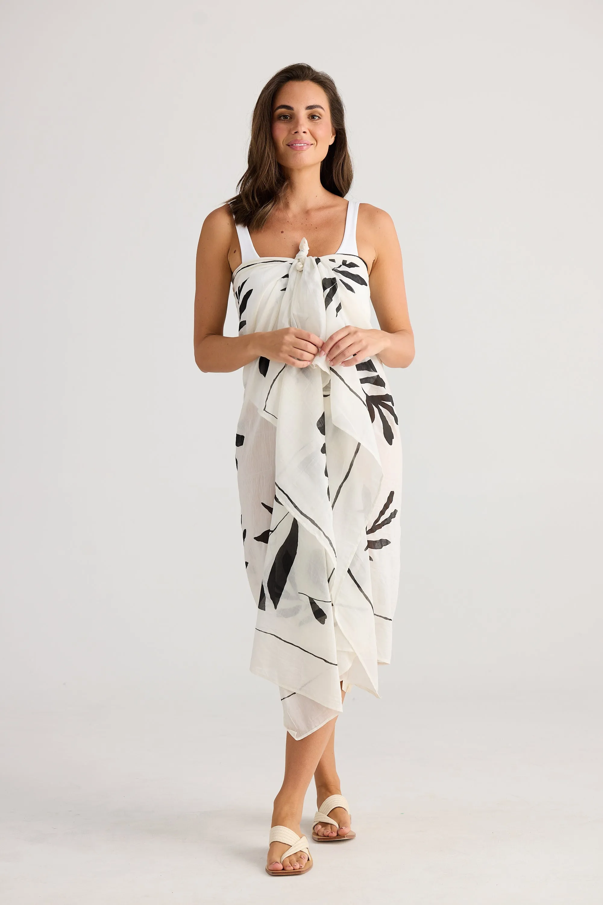 Poko Sarong - Passion Flower Black - Cotton Silk